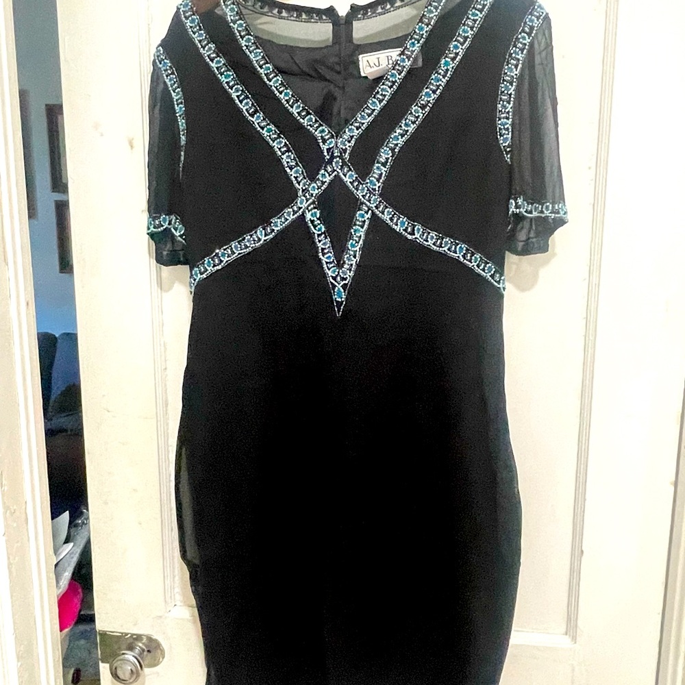 100%silk dress
Cocktail knee length